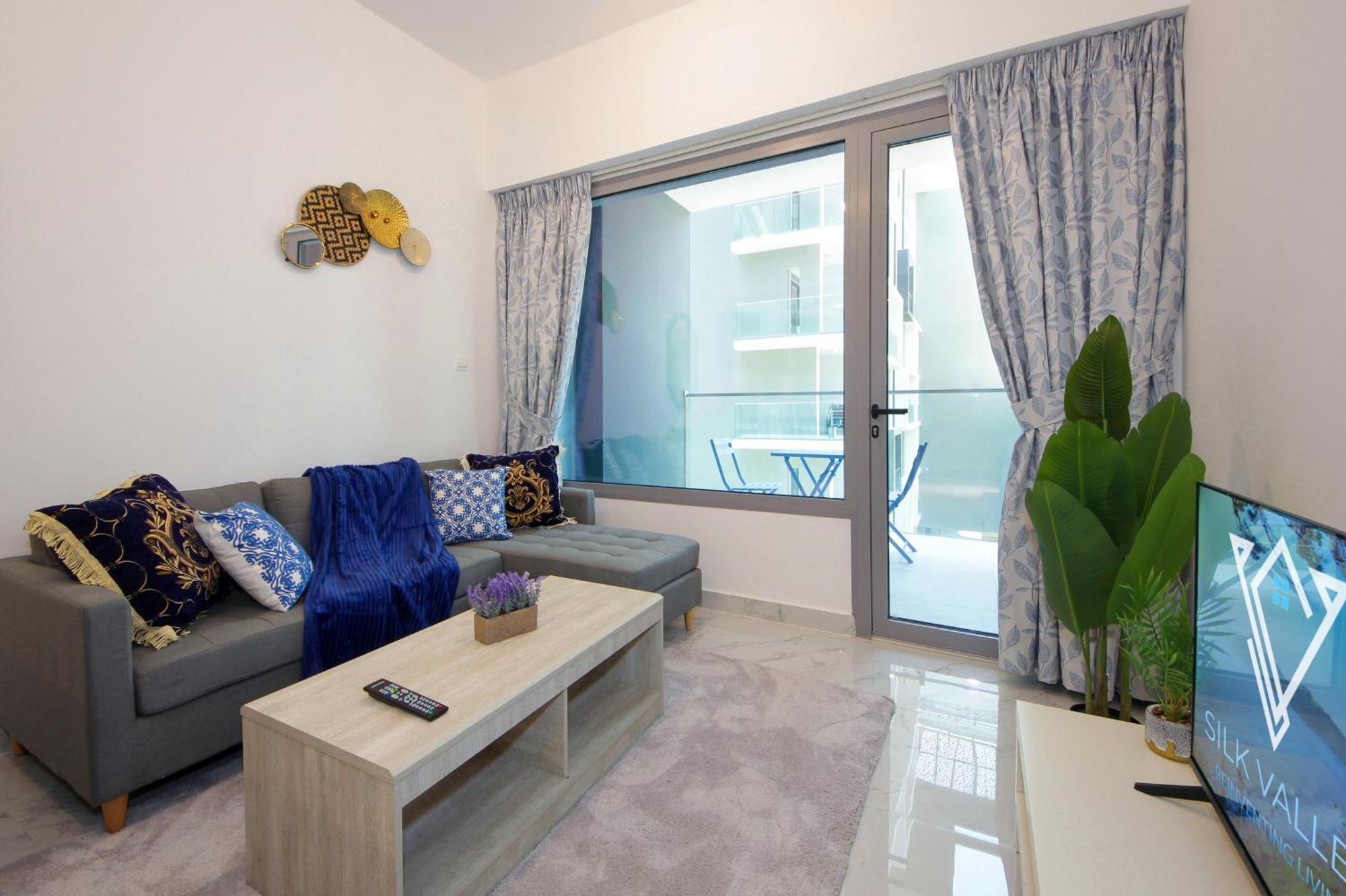 Silk Valley - Furnished Luxury 1bhk | Pool & Gym * Abu Dhabi